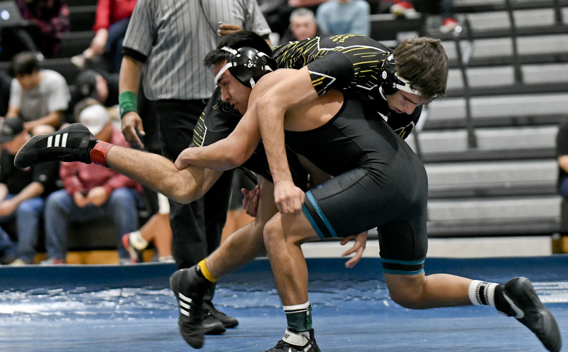121119 SLO PV wrestling 02.jpg
